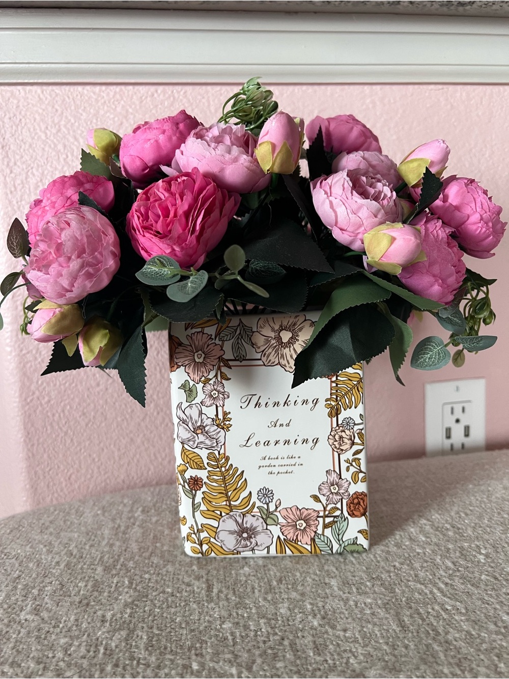 📚🪻 Book Vase - Book Shaped Ceramic Vase for Flowers 🪻📚